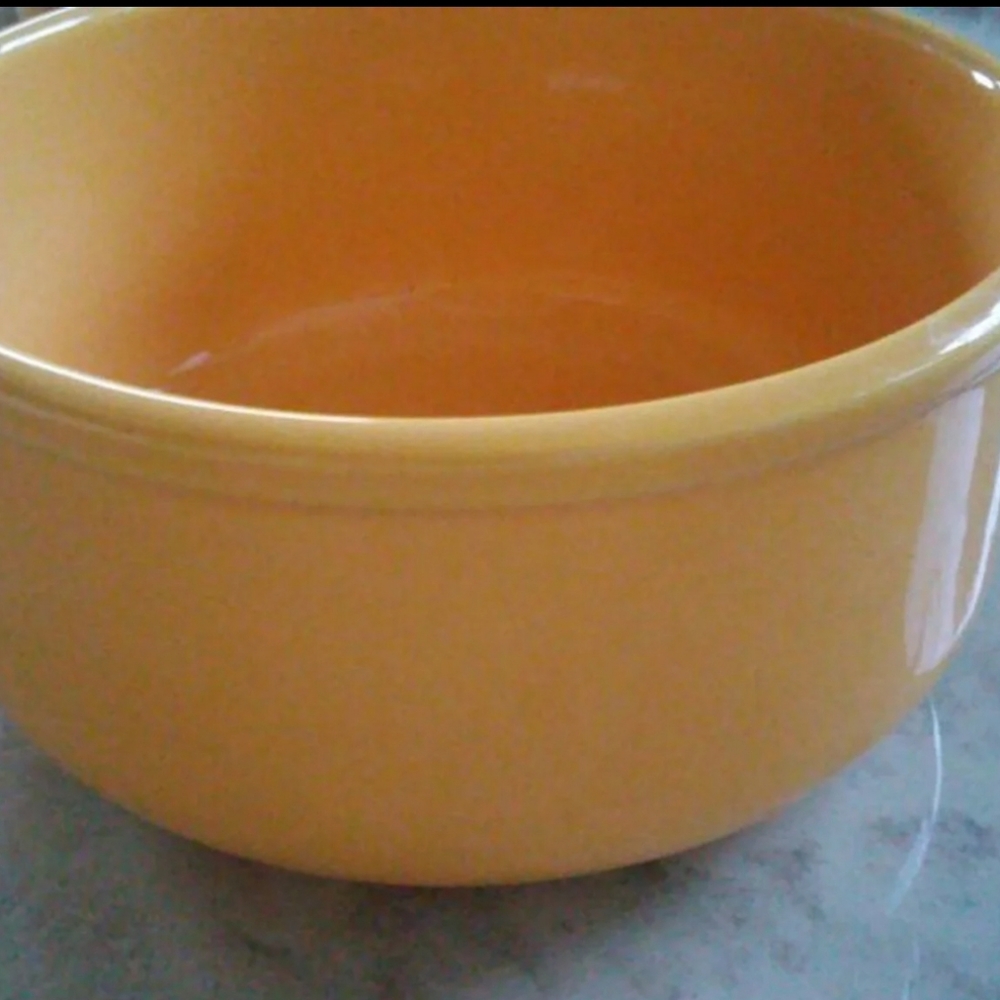 Glossy Sunflower Yellow Bowl NWOT